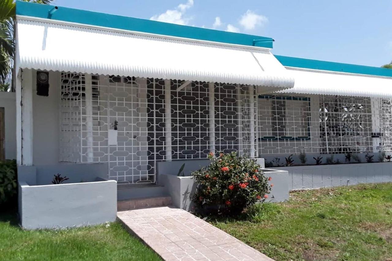 Villa Casa Del Sol -Unit B à Bayamon Extérieur photo